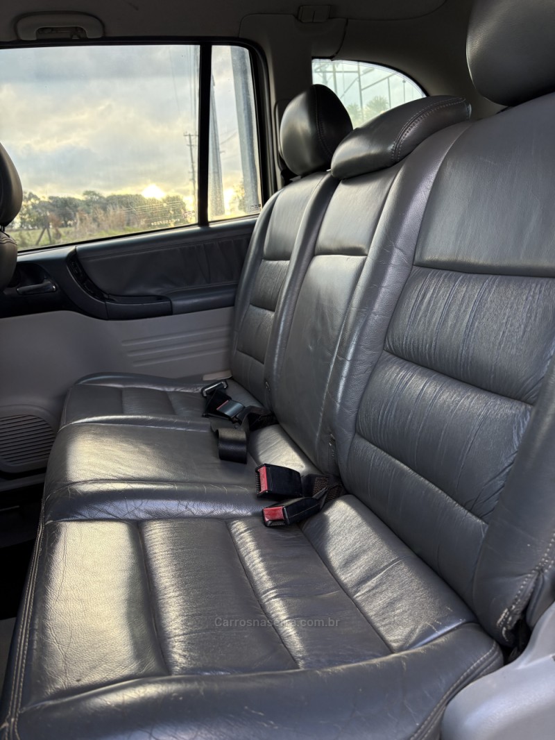 ZAFIRA 2.0 MPFI 16V GASOLINA 4P MANUAL - 2004 - GARIBALDI