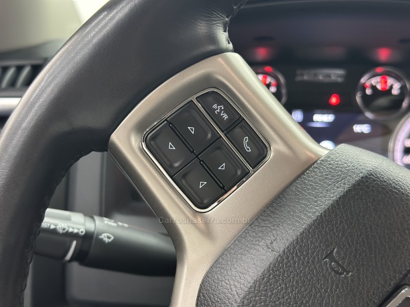 CLASSIC 5.7 LARAMIE V8 HEMI 4P GASOLINA AUTOMÁTICA - 2022 - SANTA CRUZ DO SUL