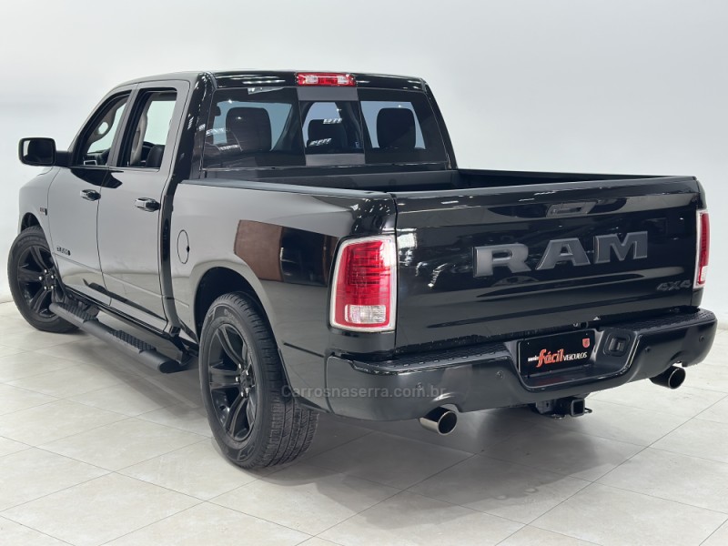 CLASSIC 5.7 LARAMIE V8 HEMI 4P GASOLINA AUTOMÁTICA - 2022 - SANTA CRUZ DO SUL