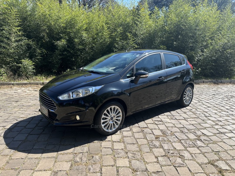 FIESTA 1.6 TITANIUM HATCH 16V FLEX 4P AUTOMÁTICO