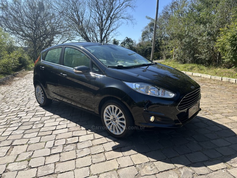 FIESTA 1.6 TITANIUM HATCH 16V FLEX 4P AUTOMÁTICO - 2014 - NOVA PRATA