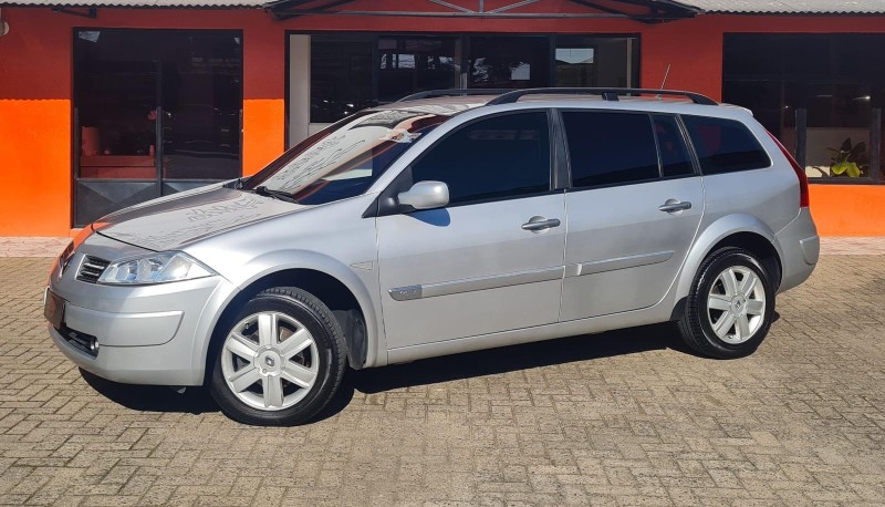 MÉGANE 1.6 DYNAMIQUE GRAND TOUR 16V FLEX 4P MANUAL - 2011 - CANELA