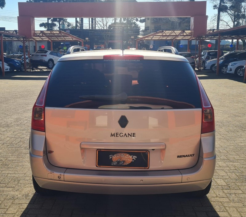 MÉGANE 1.6 DYNAMIQUE GRAND TOUR 16V FLEX 4P MANUAL - 2011 - CANELA