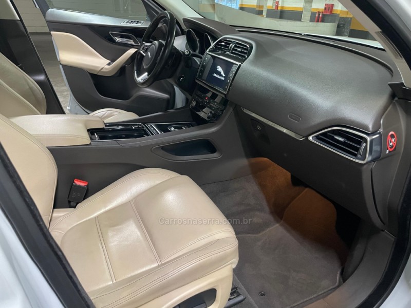 F-PACE 2.0 PRESTIGE 250CV GASOLINA 4P AUTOMÁTICO - 2018 - CAXIAS DO SUL