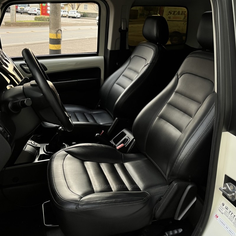 T4 BOLD 3.2 TDI 4X4 20V TURBO DIESEL 2P MANUAL - 2017 - VACARIA