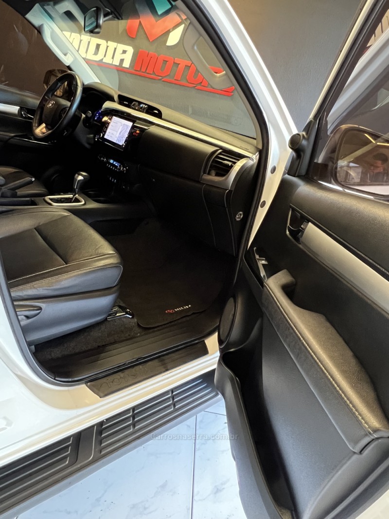 HILUX 2.5 4X4 CD 16V TURBO DIESEL 4P MANUAL - 2020 - CAXIAS DO SUL
