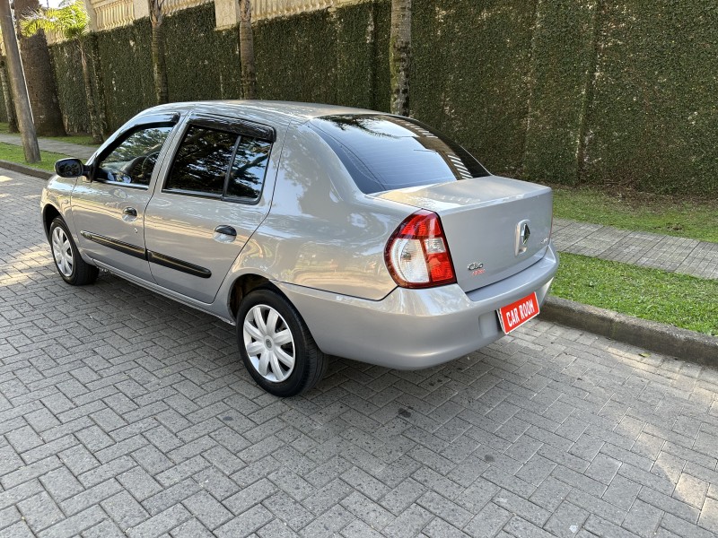 CLIO 1.0 AUTHENTIQUE SEDAN 16V FLEX 4P MANUAL - 2007 - CAXIAS DO SUL
