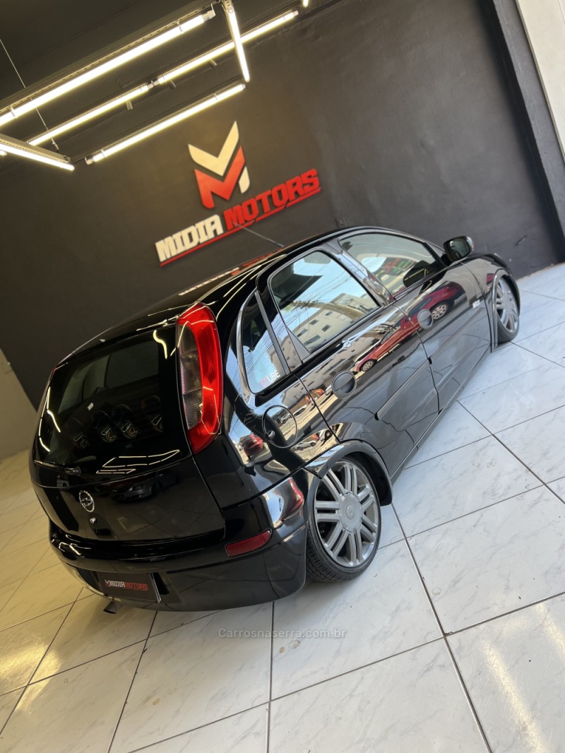 CORSA 1.0 MPFI MAXX 8V GASOLINA 4P MANUAL - 2005 - CAXIAS DO SUL