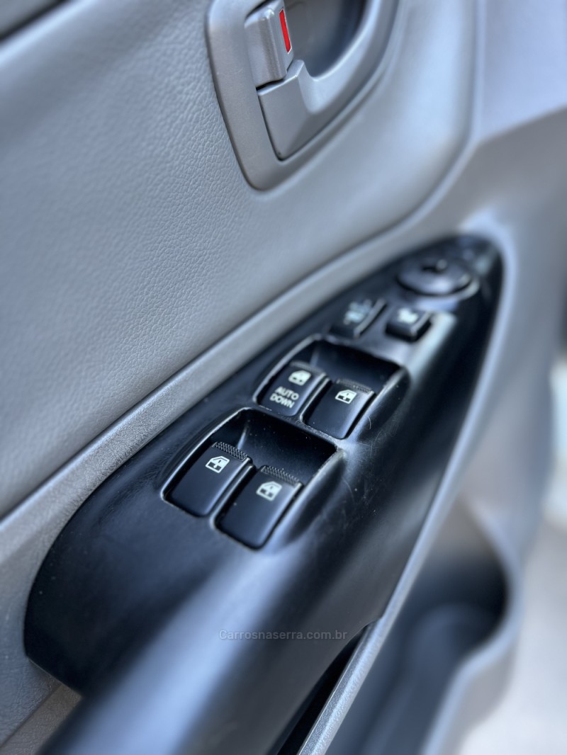 TUCSON 2.0 MPFI GLS 16V 143CV 2WD GASOLINA 4P AUTOMÁTICO - 2012 - DOIS IRMãOS