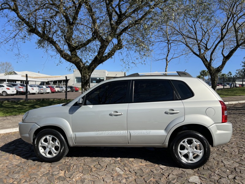TUCSON 2.0 MPFI GLS 16V 143CV 2WD GASOLINA 4P AUTOMÁTICO - 2012 - DOIS IRMãOS