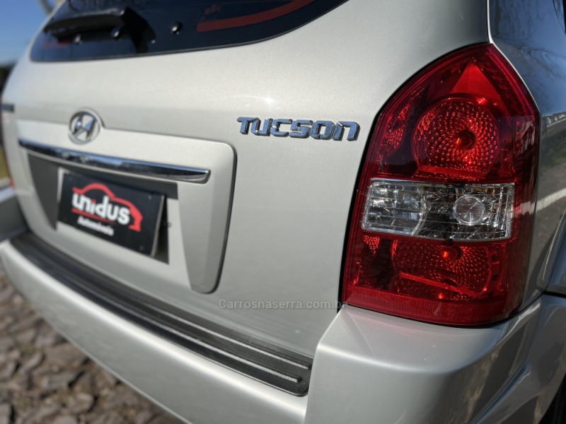 TUCSON 2.0 MPFI GLS 16V 143CV 2WD GASOLINA 4P AUTOMÁTICO - 2012 - DOIS IRMãOS