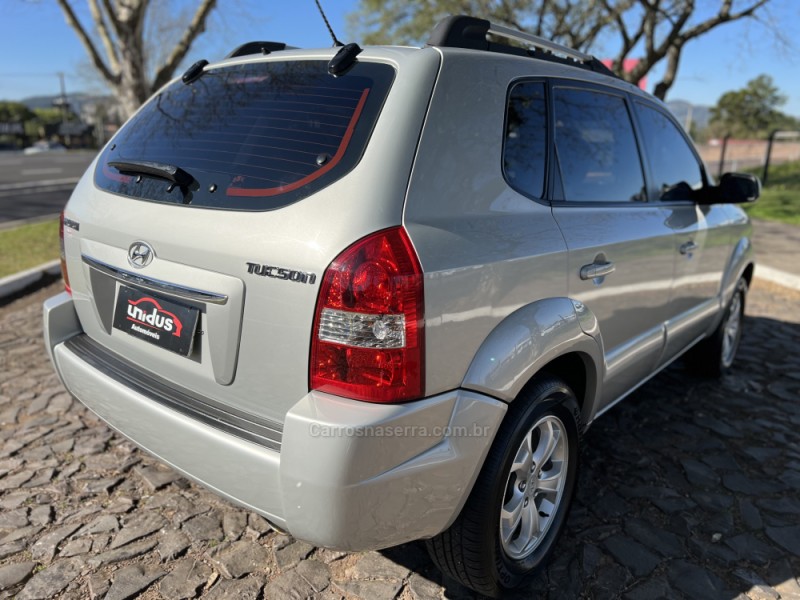 TUCSON 2.0 MPFI GLS 16V 143CV 2WD GASOLINA 4P AUTOMÁTICO - 2012 - DOIS IRMãOS