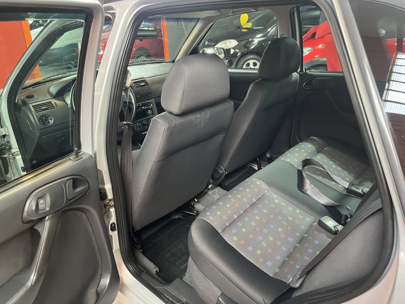 GOL 1.6 MI POWER 8V FLEX 4P MANUAL G.III - 2004 - CAXIAS DO SUL