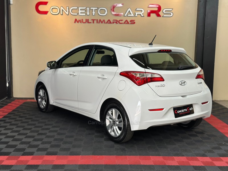 HB20 1.6 PREMIUM 16V FLEX 4P MANUAL - 2014 - NOVO HAMBURGO