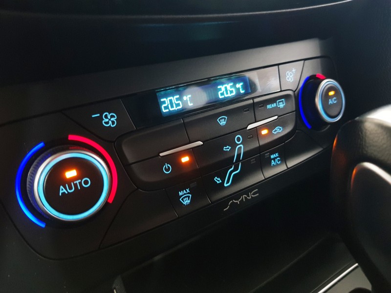 FOCUS 2.0 TITANIUM HATCH 16V FLEX 4P AUTOMÁTICO - 2016 - CAXIAS DO SUL