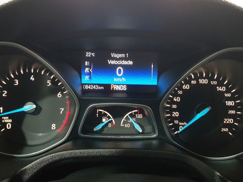 FOCUS 2.0 TITANIUM HATCH 16V FLEX 4P AUTOMÁTICO - 2016 - CAXIAS DO SUL