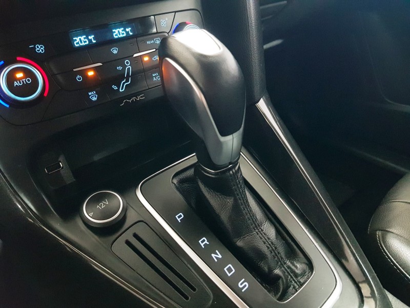 FOCUS 2.0 TITANIUM HATCH 16V FLEX 4P AUTOMÁTICO - 2016 - CAXIAS DO SUL