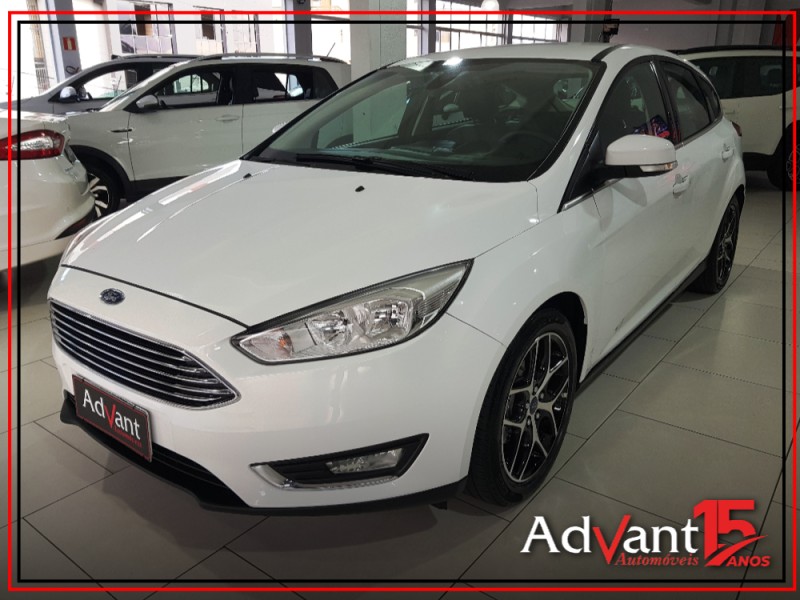 focus 2.0 titanium hatch 16v flex 4p automatico 2016 caxias do sul