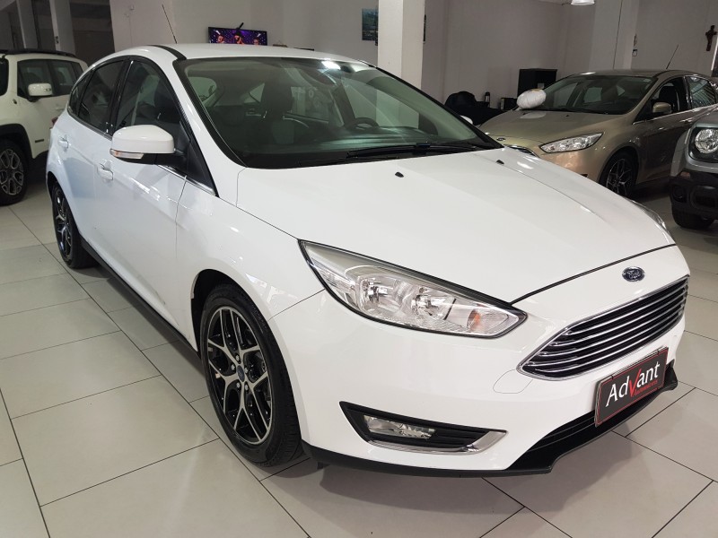 FOCUS 2.0 TITANIUM HATCH 16V FLEX 4P AUTOMÁTICO - 2016 - CAXIAS DO SUL