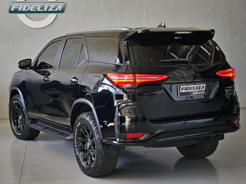HILUX SW4 2.8 SRX 4X4 DIAMOND 16V TURBO DIESEL 4P 7 LUGARES AUTOMÁTICO - 2022 - FARROUPILHA