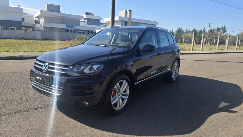 TOUAREG 4.2 FSI V8 32V GASOLINA 4P TIPTRONIC - 2014 - BENTO GONçALVES