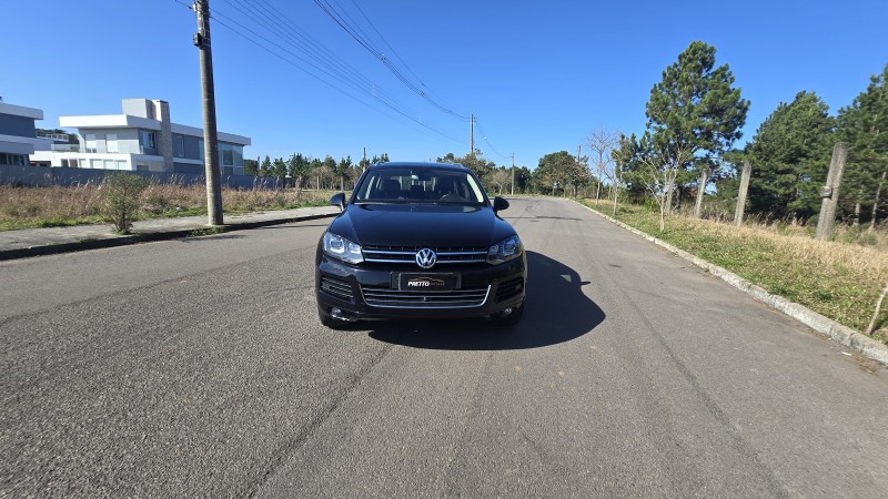 TOUAREG 4.2 FSI V8 32V GASOLINA 4P TIPTRONIC - 2014 - BENTO GONçALVES