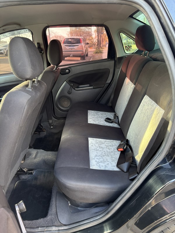 FIESTA 1.0 MPI SEDAN 8V FLEX 4P MANUAL - 2009 - FARROUPILHA