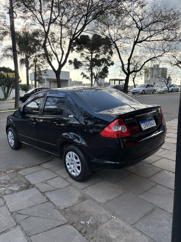 FIESTA 1.0 MPI SEDAN 8V FLEX 4P MANUAL - 2009 - FARROUPILHA