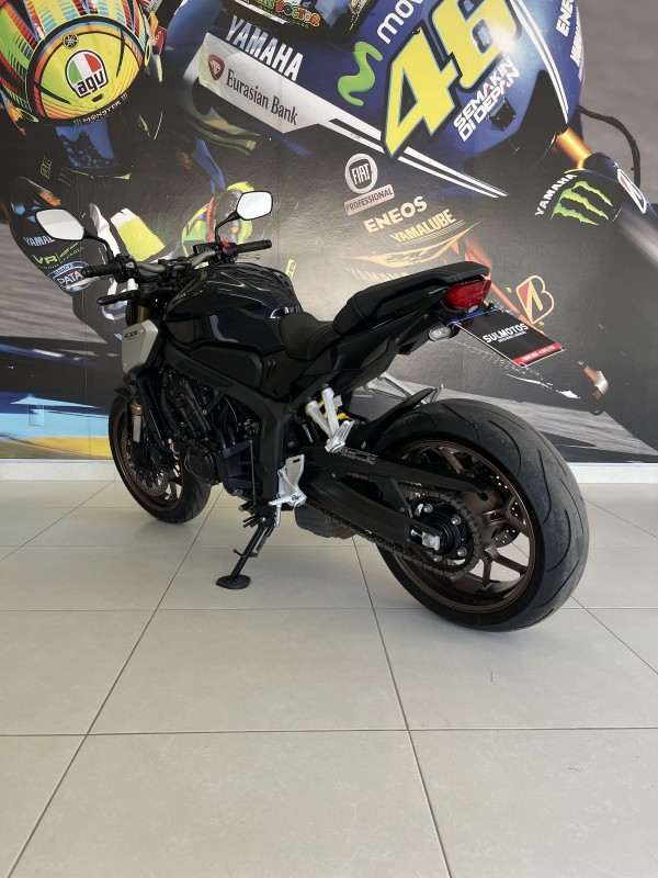 CB 650R  - 2021 - PASSO FUNDO