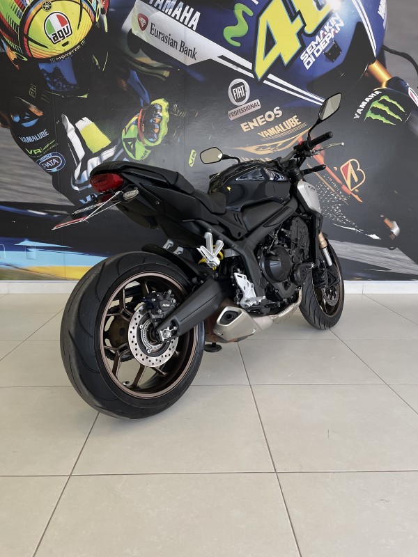 CB 650R  - 2021 - PASSO FUNDO