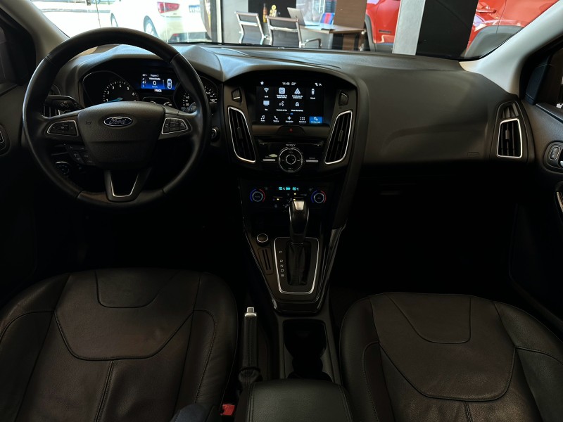 FOCUS 2.0 TITANIUM FASTBACK 16V FLEX 4P AUTOMÁTICO - 2017 - CAXIAS DO SUL