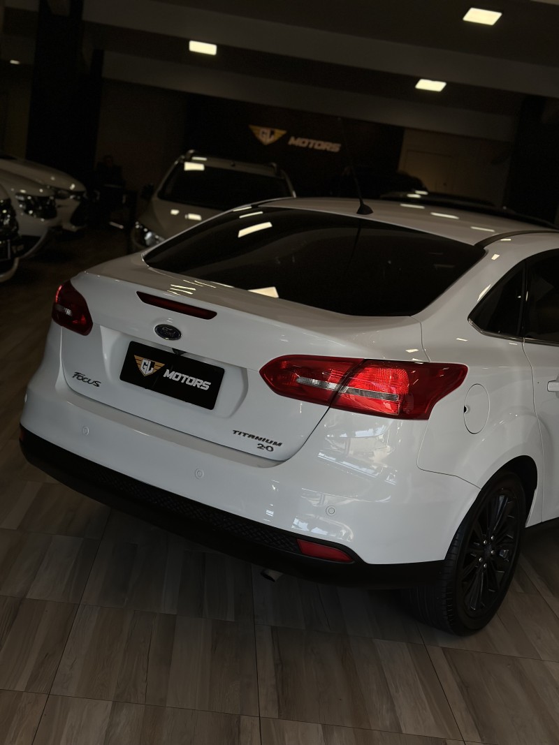 FOCUS 2.0 TITANIUM FASTBACK 16V FLEX 4P AUTOMÁTICO - 2017 - CAXIAS DO SUL