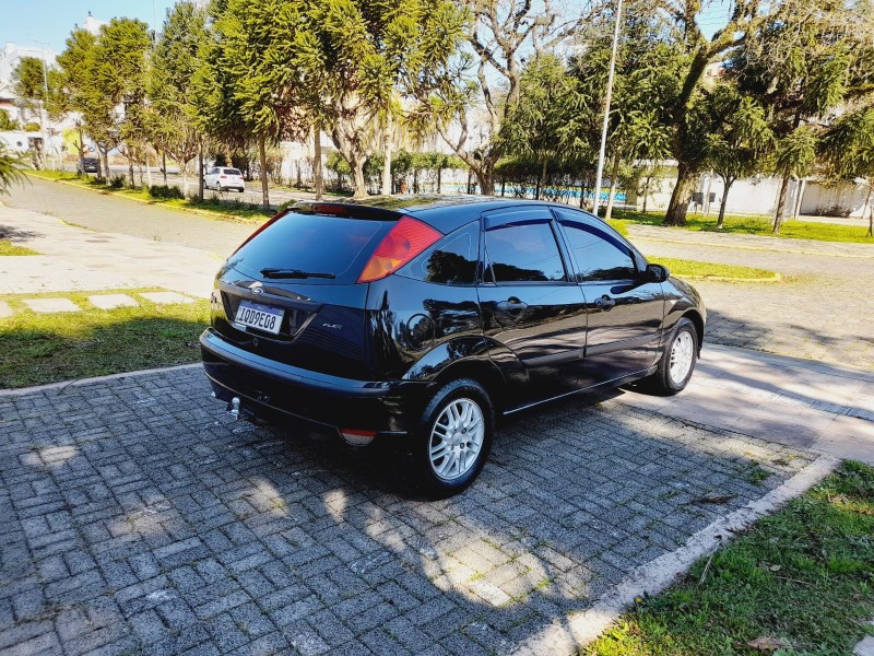 FOCUS 1.6 GL 8V FLEX 4P MANUAL - 2009 - FARROUPILHA