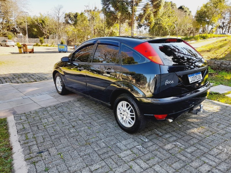 FOCUS 1.6 GL 8V FLEX 4P MANUAL - 2009 - FARROUPILHA