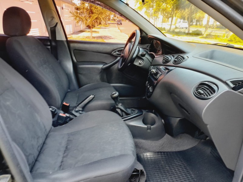 FOCUS 1.6 GL 8V FLEX 4P MANUAL - 2009 - FARROUPILHA