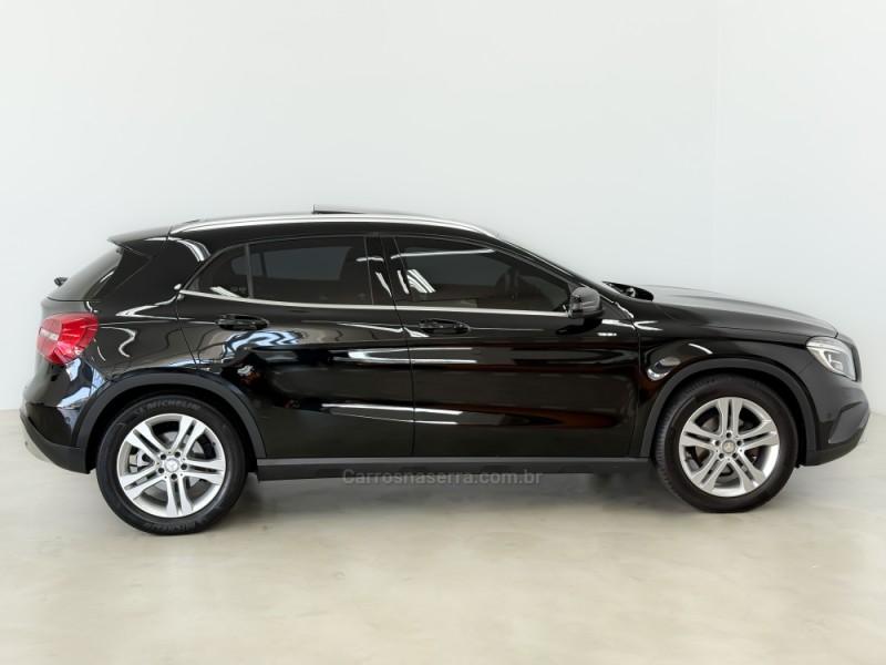 GLA 200 1.6 CGI VISION 16V TURBO GASOLINA 4P AUTOMÁTICO - 2015 - CAXIAS DO SUL