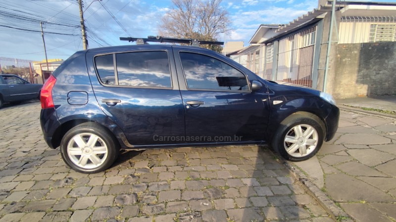 SANDERO 1.0 AUTHENTIQUE 16V FLEX 4P MANUAL - 2009 - CAXIAS DO SUL