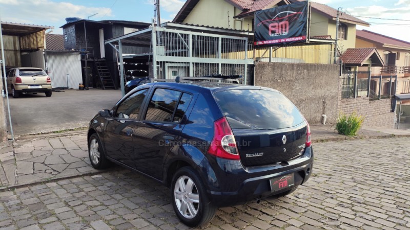 SANDERO 1.0 AUTHENTIQUE 16V FLEX 4P MANUAL - 2009 - CAXIAS DO SUL