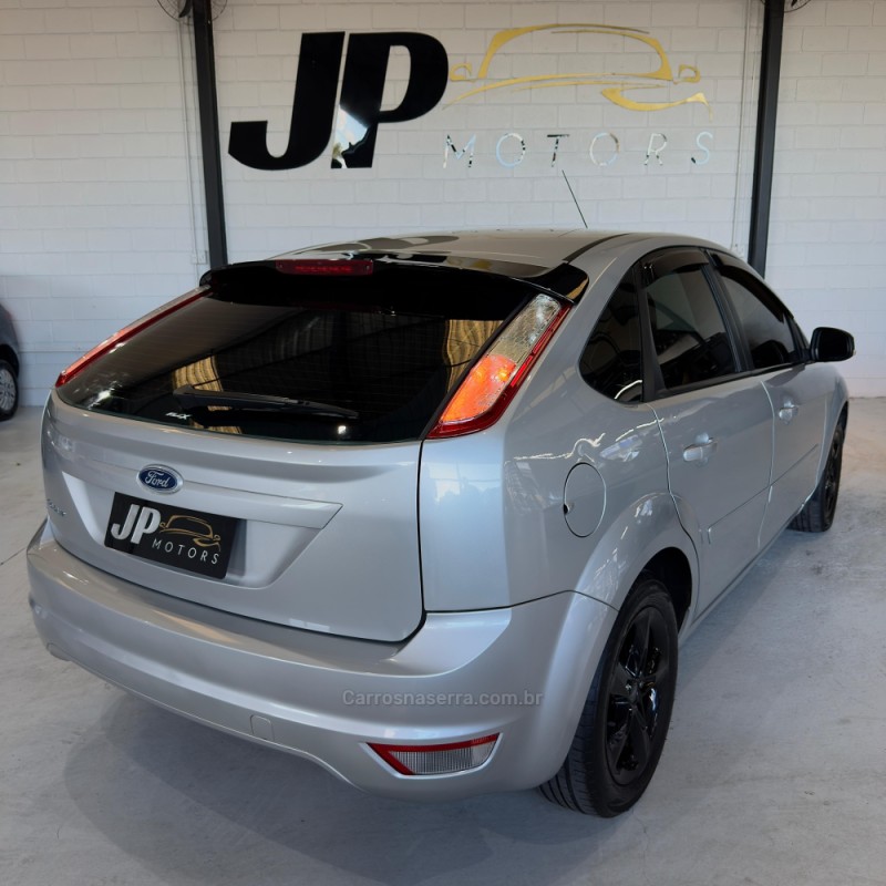 FOCUS 1.6 8V FLEX 4P MANUAL - 2011 - NOVO HAMBURGO