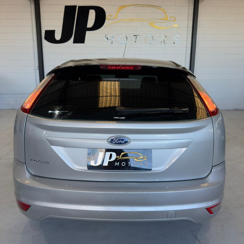 FOCUS 1.6 8V FLEX 4P MANUAL - 2011 - NOVO HAMBURGO