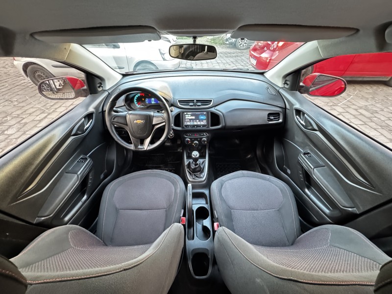 ONIX 1.4 MPFI LT 8V FLEX 4P MANUAL - 2015 - CAXIAS DO SUL