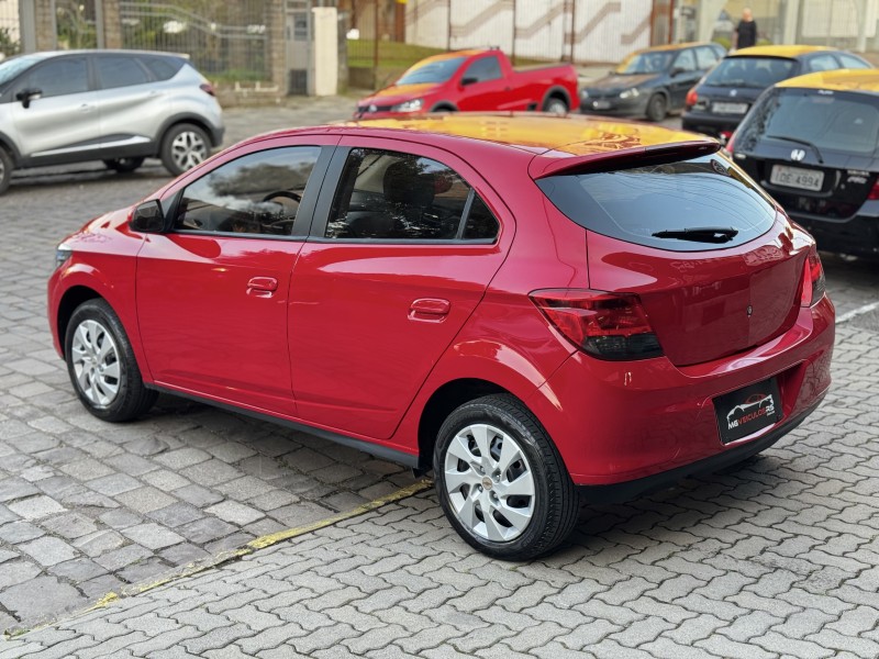 ONIX 1.4 MPFI LT 8V FLEX 4P MANUAL - 2015 - CAXIAS DO SUL