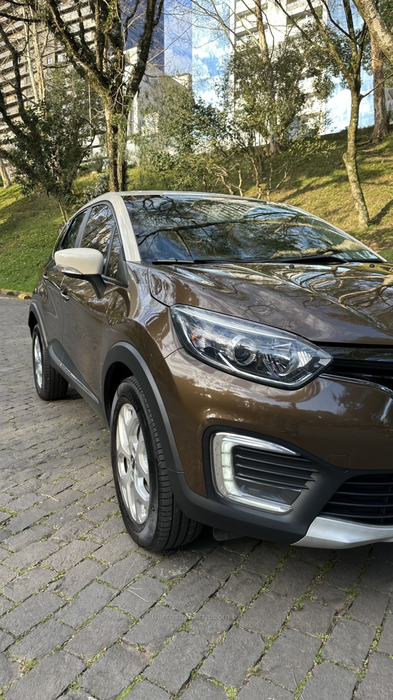 CAPTUR 1.6 16V FLEX ZEN AUTOMÁTICO - 2018 - CAXIAS DO SUL