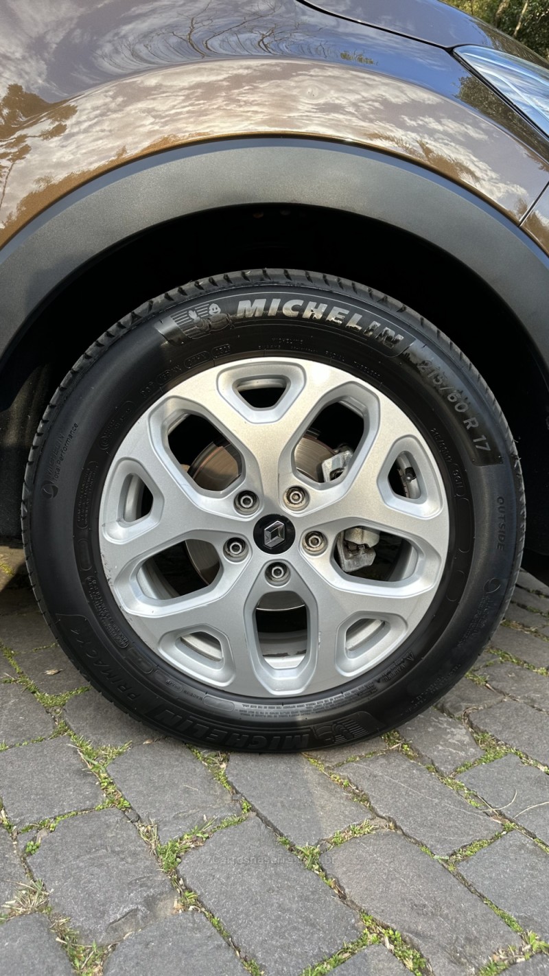 CAPTUR 1.6 16V FLEX ZEN AUTOMÁTICO - 2018 - CAXIAS DO SUL