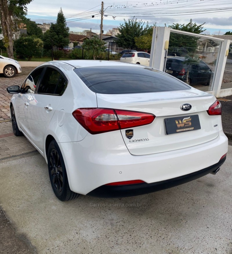 CERATO 1.6 SX3 16V FLEX 4P AUTOMÁTICO - 2014 - VENâNCIO AIRES