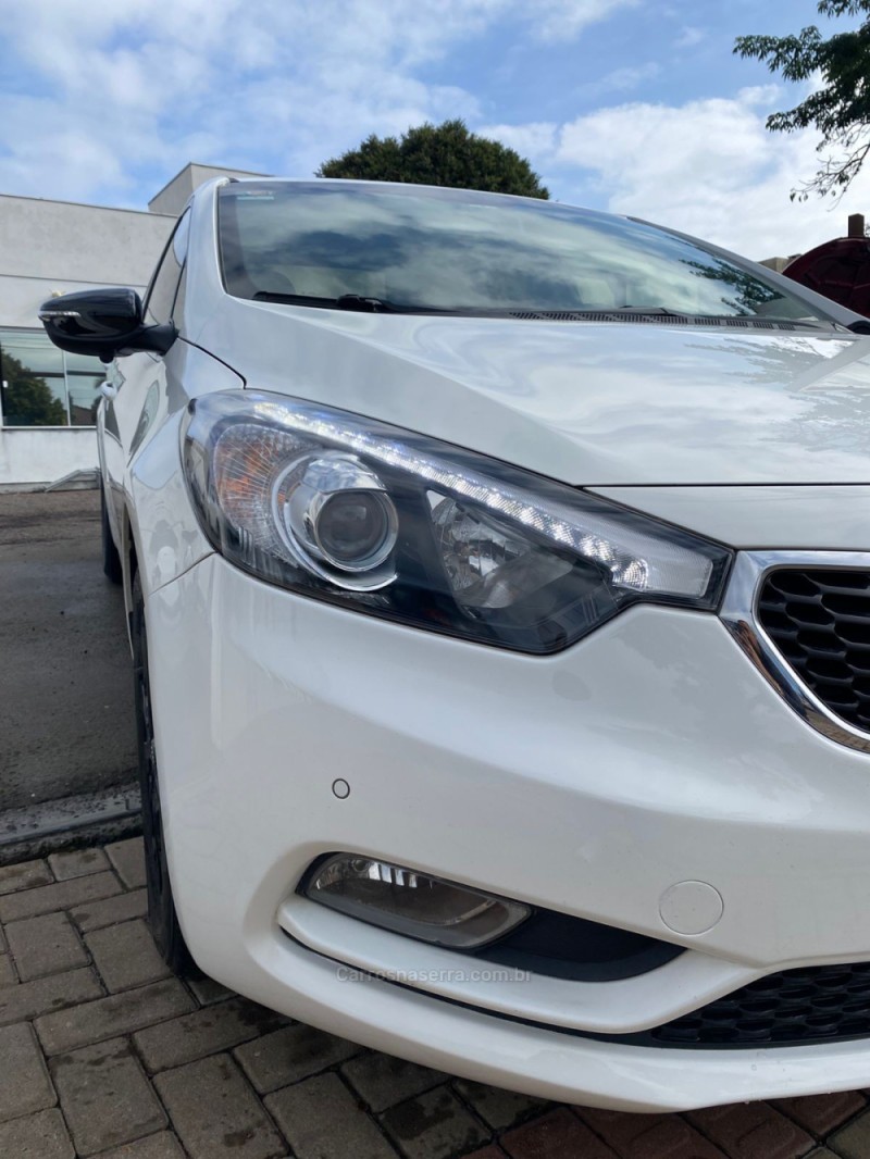 CERATO 1.6 SX3 16V FLEX 4P AUTOMÁTICO - 2014 - VENâNCIO AIRES
