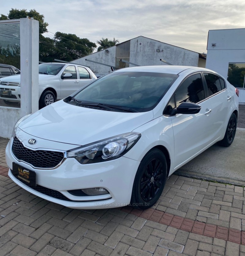 CERATO 1.6 SX3 16V FLEX 4P AUTOMÁTICO - 2014 - VENâNCIO AIRES