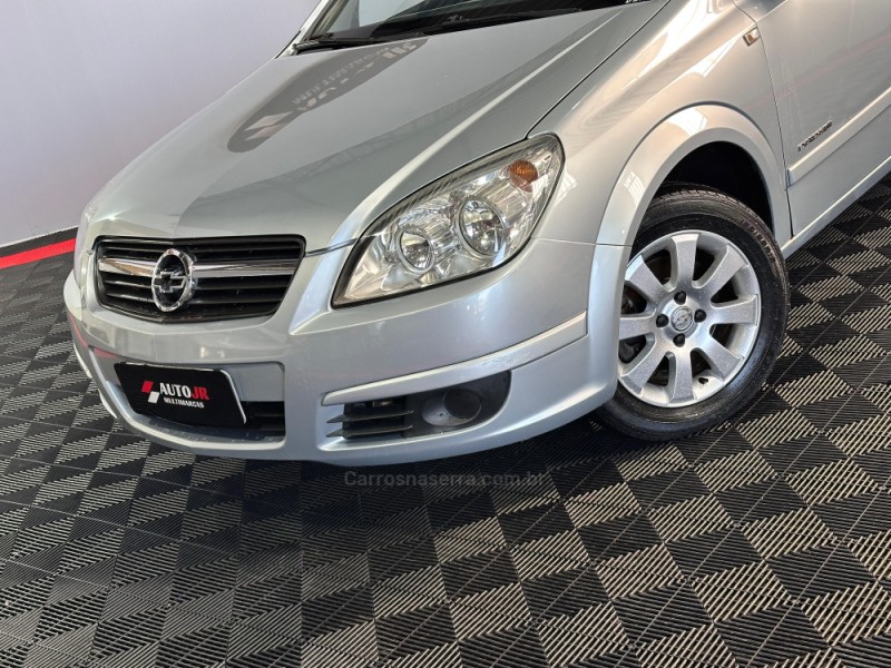 VECTRA 2.0 MPFI EXPRESSION 8V 140CV FLEX 4P MANUAL - 2009 - VACARIA