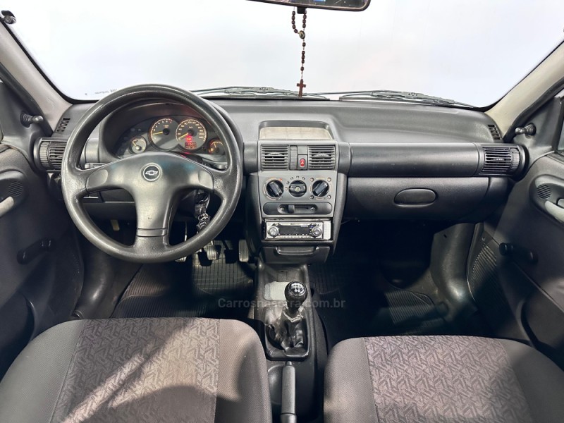 CORSA 1.0 MPFI VHC 8V GASOLINA 4P MANUAL - 2005 - VACARIA
