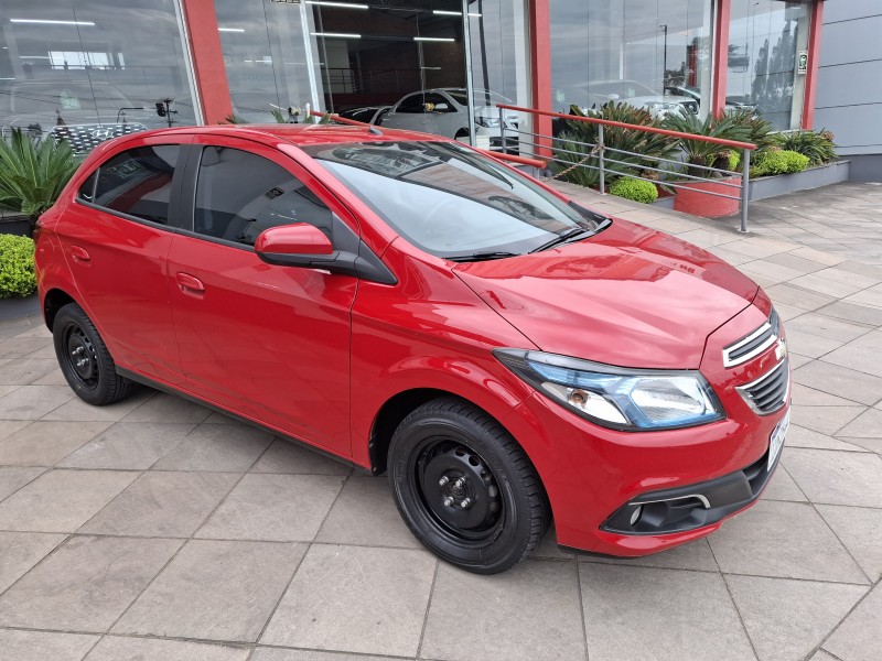 ONIX 1.4 MPFI LT 8V FLEX 4P MANUAL - 2013 - FARROUPILHA